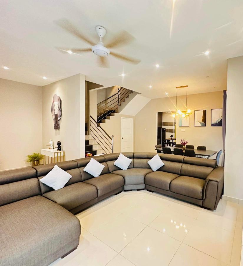 《Untitled Homestay》Sitiawan Bagian luar foto